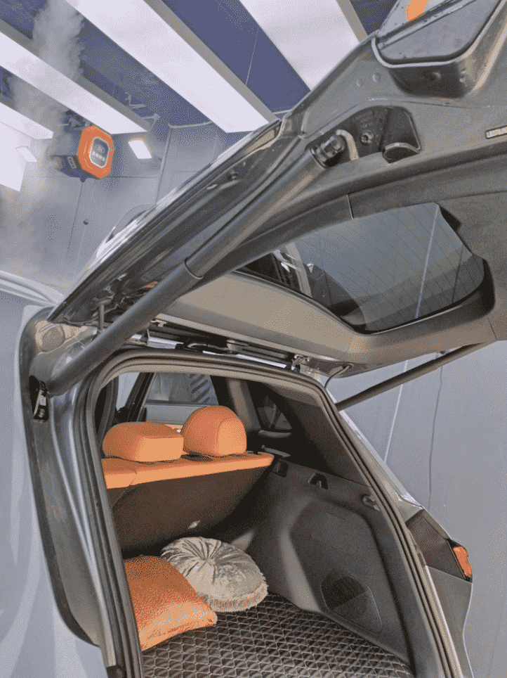 Xevaban.com ở 214 Giải Phóng là đơn vị chuyên cung cấp phụ kiện oto, đồ chơi oto, phụ kiện geely coolray, đồ chơi geely coolray, xevaban, 214 giải phóng, cốp điện geely coolray, độ cốp điện geely coolray, đóng mở cốp tự động geely coolray.